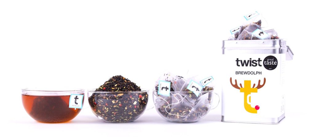 Twist Christmas: a cup of tea, the loose leaf and the caddy